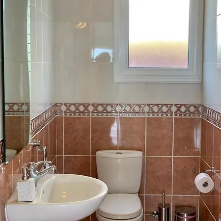 Villa Acropolis 8 Klorakas