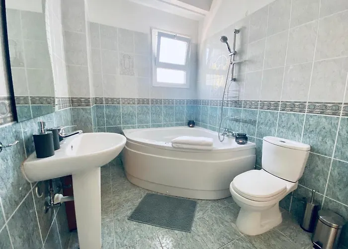 Acropolis 8 * Klorakas