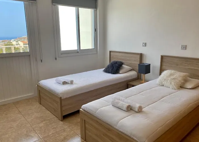 Acropolis 8 Klorakas