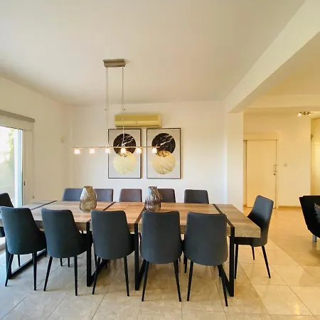 Acropolis 8 * Klorakas