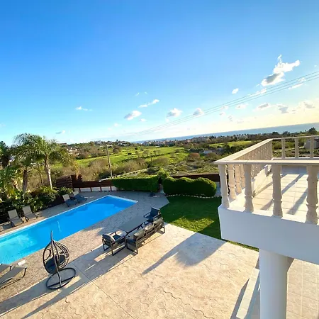 Acropolis 8 Villa Klorakas