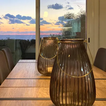 فيلة Acropolis 8 *