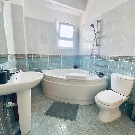 Acropolis 8 * Klorakas