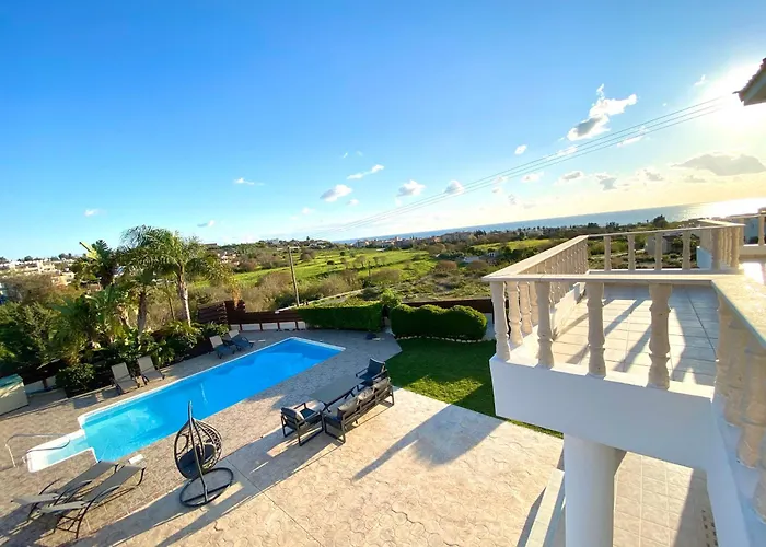 Acropolis 8 Villa Klorakas