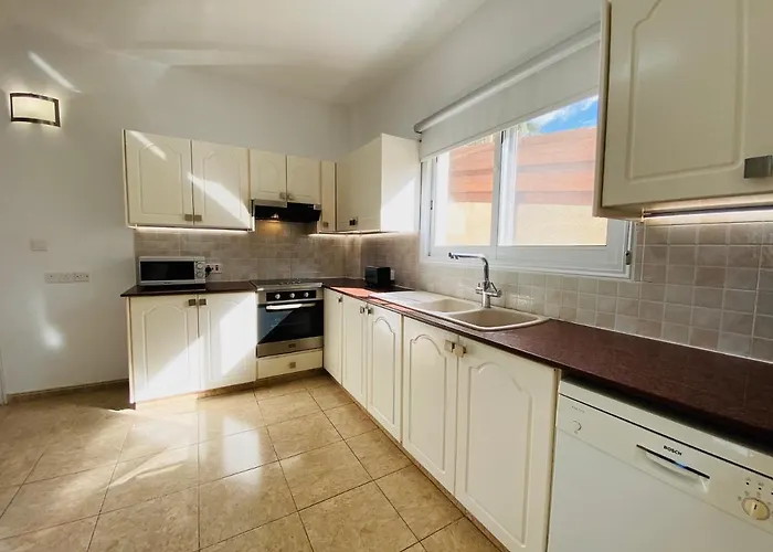 Acropolis 8 * Klorakas